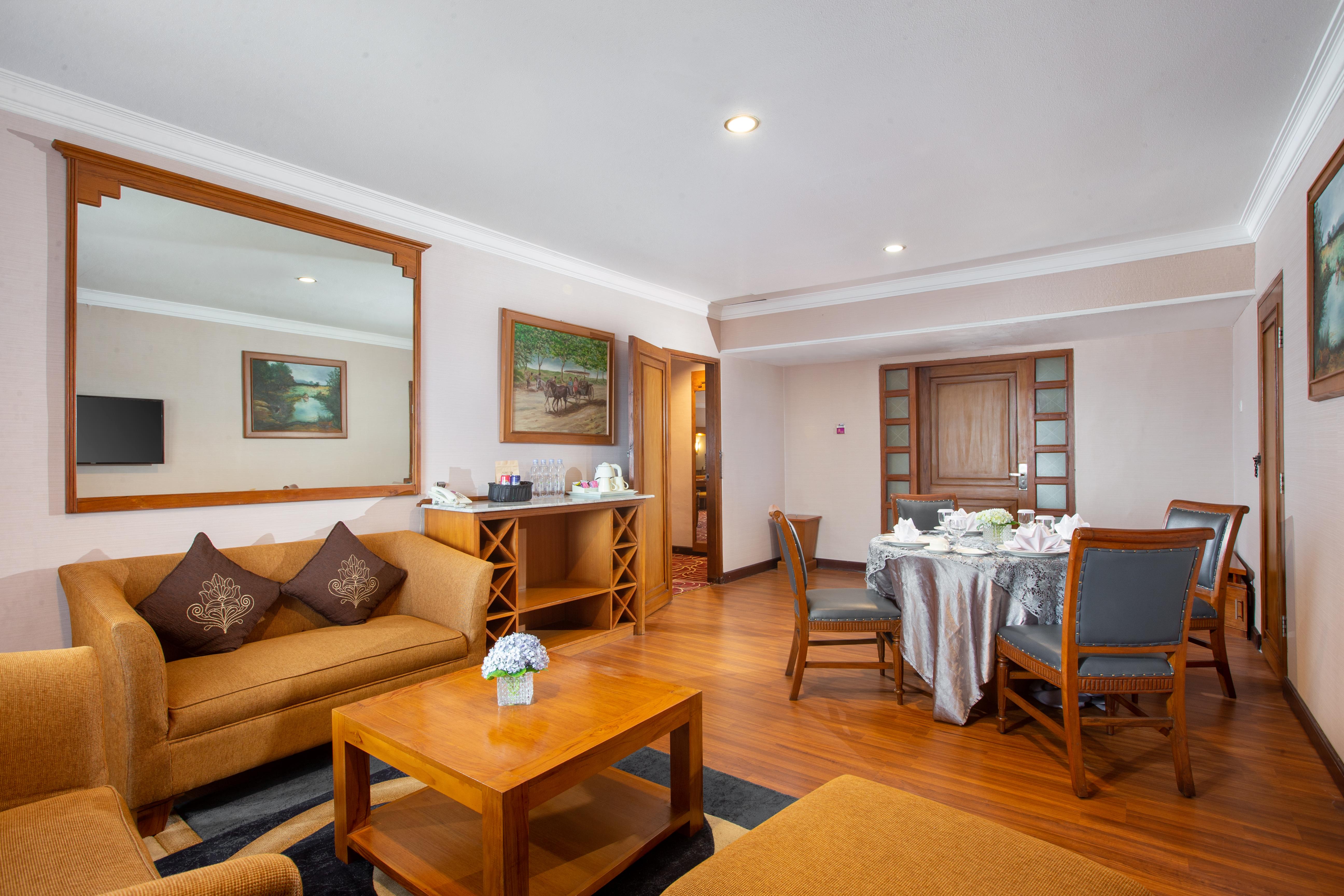 Grand Inna Malioboro Джокьякарта Экстерьер фото